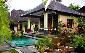 Teba Junjungan Cottages